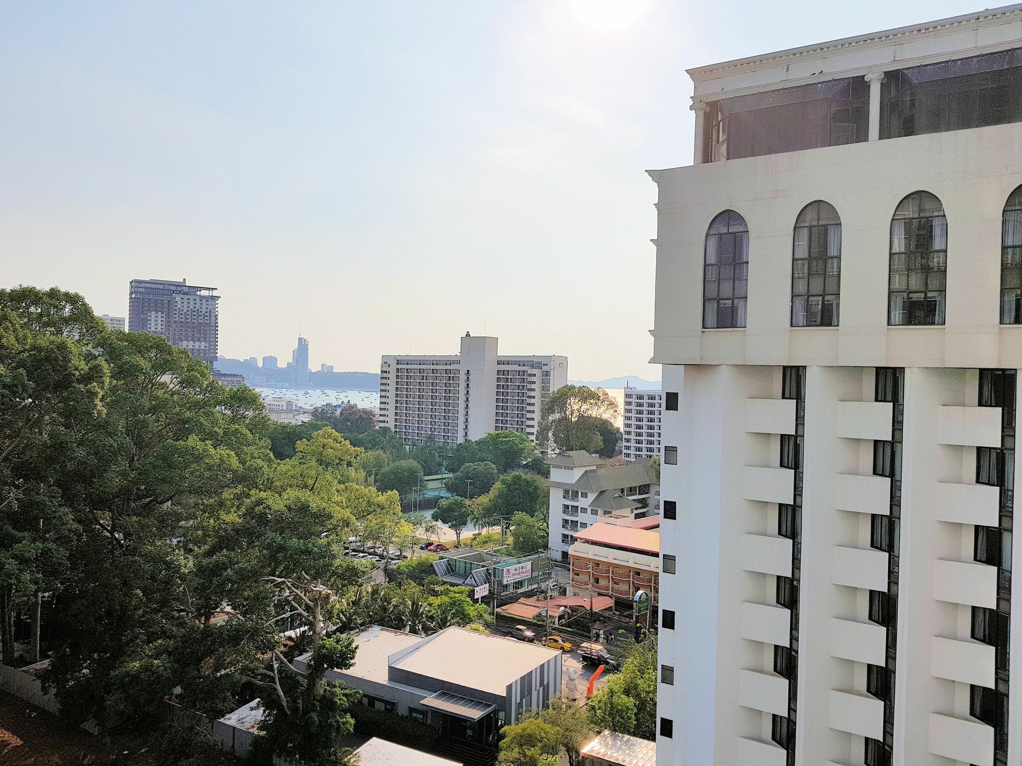 1br Centric Sea 115 With Infinity Pool 3*
