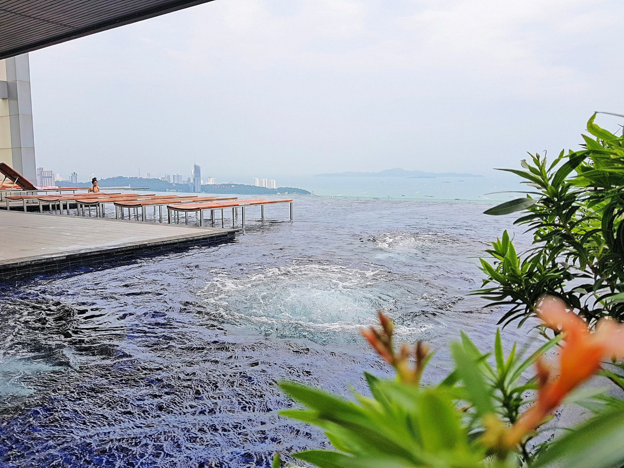1br Centric Sea 115 With Infinity Pool